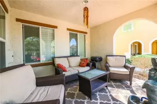 Photo #2: 2318542 Listing