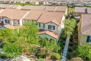 Photo #3: 2318542 Listing