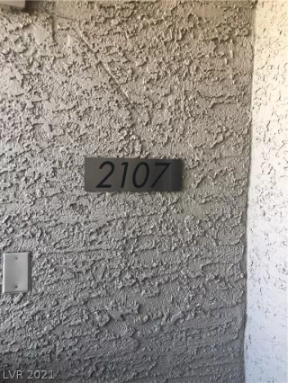 Photo #3: 2318607 Listing