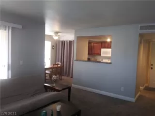 Photo #3: 2318617 Listing