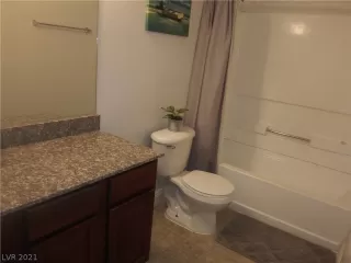 Photo #6: 2318617 Listing