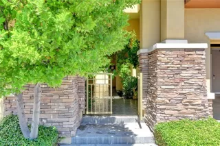 Photo #1: 2318622 Listing