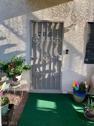 Photo #1: 2318672 Listing