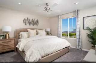 Photo #5: 2318679 Listing