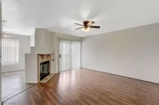 Photo #4: 2318686 Listing