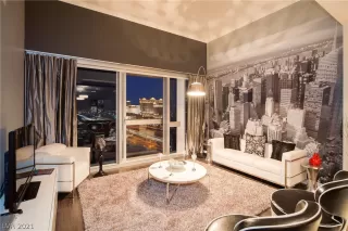 Photo #1: 2318688 Listing 