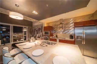 Photo #2: 2318688 Listing 