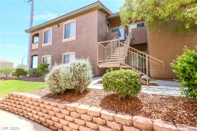 MLS: 2318715 Condo For Sale