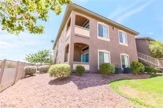 Photo #3: 2318715 Listing