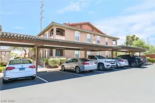 Photo #6: 2318715 Listing