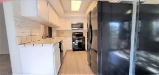 Photo #3: 2318716 Listing 