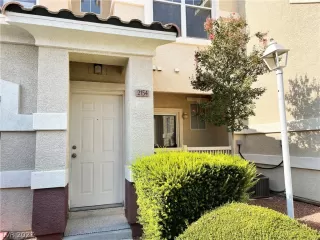 Photo #3: 2318744 Listing 