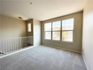 Photo #6: 2318744 Listing 