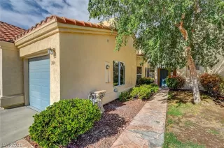 Photo #3: 2318748 Listing