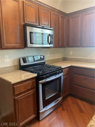 Photo #3: 2318750 Listing 