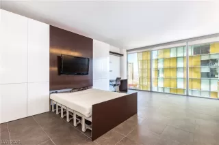 Photo #1: 2318793 Listing 