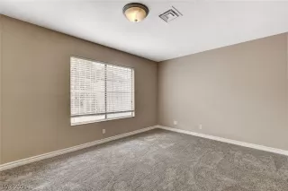 Photo #4: 2318800 Listing