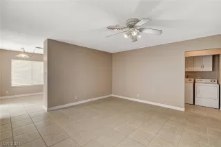 Photo #5: 2318800 Listing