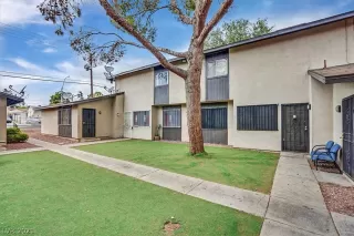 Photo #1: 2318806 Listing