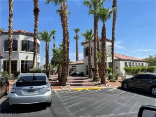 Photo #1: 2318825 Listing