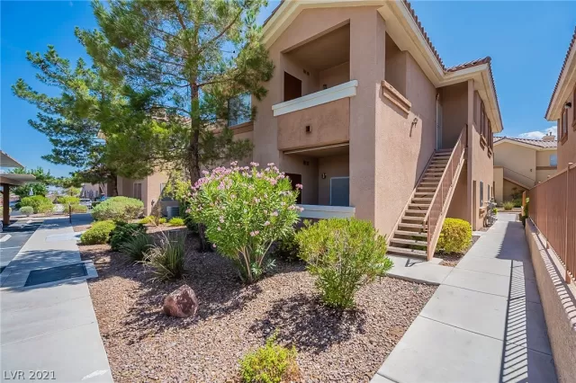 MLS: 2318860 Condo For Sale