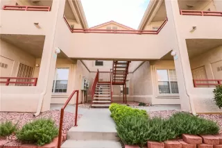 Photo #1: 2318874 Listing