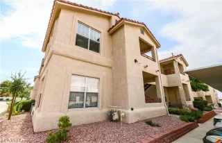 Photo #2: 2318874 Listing