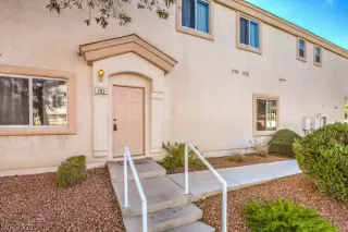 Photo #2: 2318888 Listing