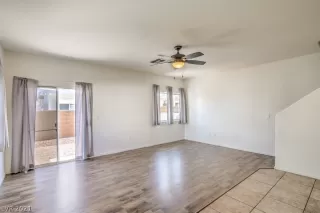 Photo #5: 2318888 Listing