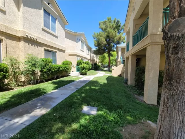 MLS: 2318908 Condo For Sale