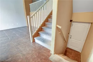 Photo #6: 2318910 Listing 