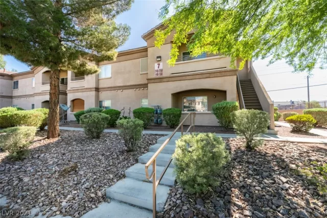 MLS: 2318911 Condo For Sale