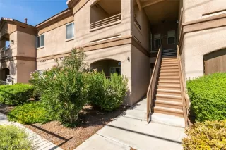 Photo #1: 2318911 Listing