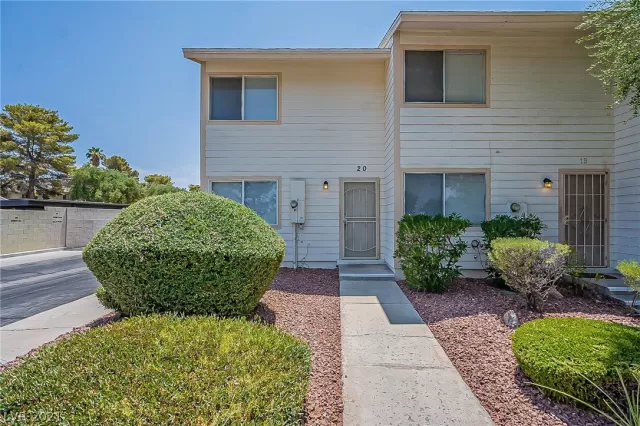 MLS: 2318987 Condo For Sale