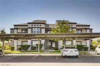 Photo #1: 2318996 Listing