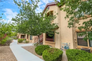 Photo #1: 2319002 Listing