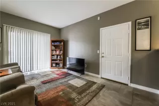 Photo #2: 2319002 Listing