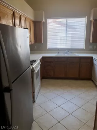 Photo #5: 2319016 Listing