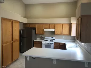 Photo #6: 2319016 Listing