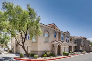 Photo #1: 2319029 Listing