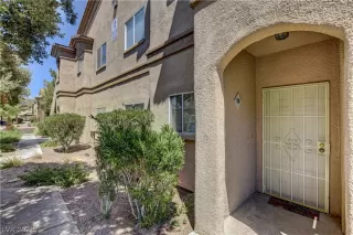 Photo #4: 2319062 Listing