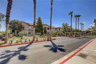 Photo #6: 2319062 Listing