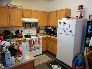 Photo #2: 2319072 Listing