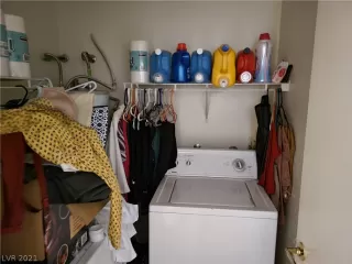 Photo #5: 2319072 Listing