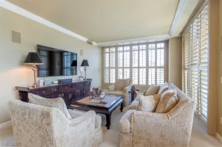 Photo #3: 2319099 Listing 