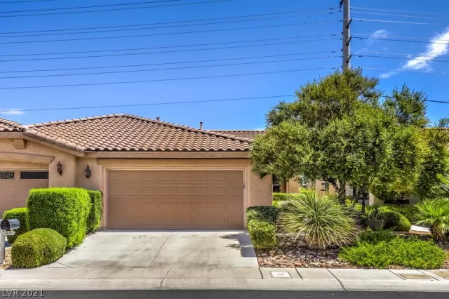 MLS: 2319109 Condo For Sale