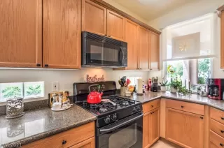 Photo #5: 2319109 Listing 