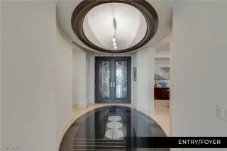 Photo #5: 2319121 Listing