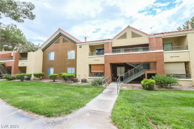 MLS: 2319161 Condo For Sale