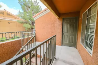 Photo #2: 2319161 Listing